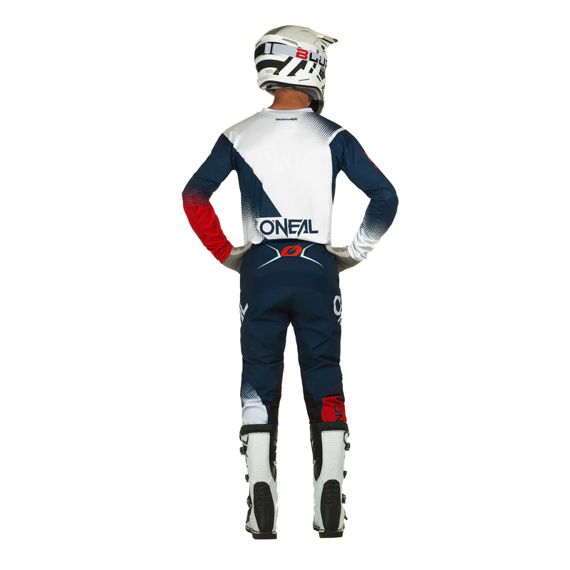 ON_21_FULLBODY_ELEMENT_RACEWEAR_BLUWHTRED_BACK_US_RGB_800x
