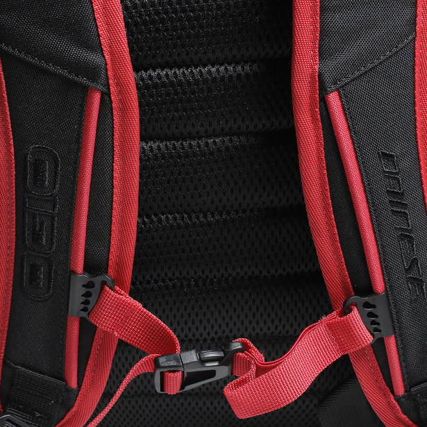 d-quad-backpack-black-red (2)